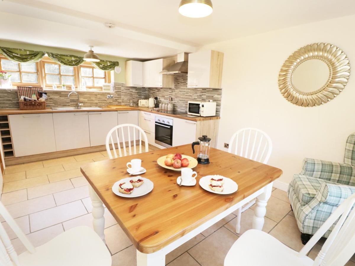 Loft Cottage Crakehall エクステリア 写真